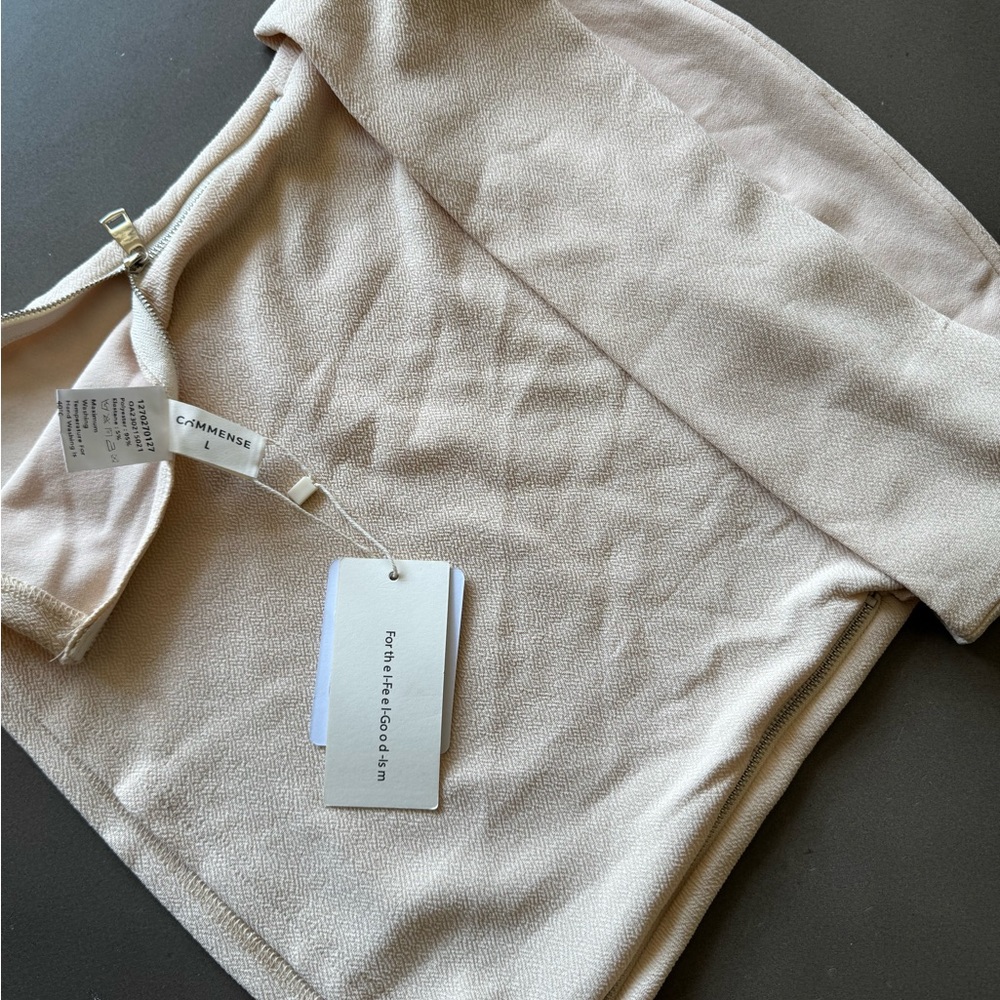 Commense Cream Off-Shoulder Top